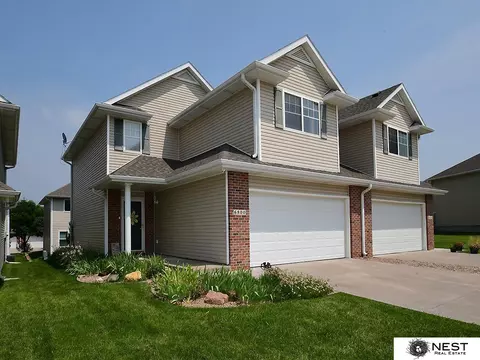 6800 Milan Dr, Lincoln, NE 68526