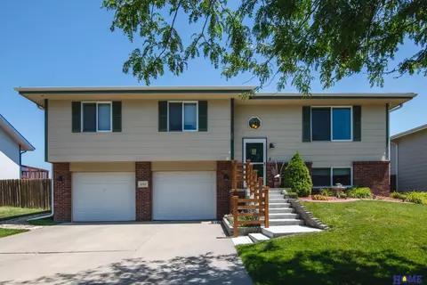 1810 SW 31 St, Lincoln, NE 68522