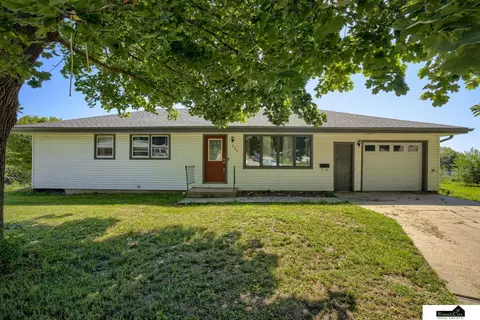 220 E Church St, Cook, NE 68329