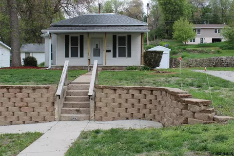 711 Maple St, Missouri Valley, IA 51555