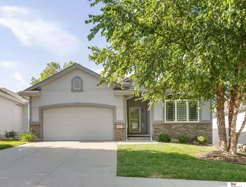 18887 Marcy St, Omaha, NE 68022