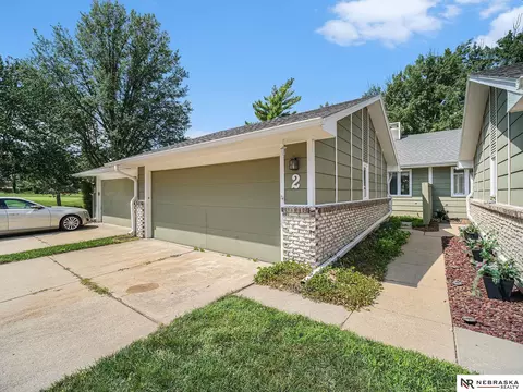 7420 South St #2, Lincoln, NE 68506