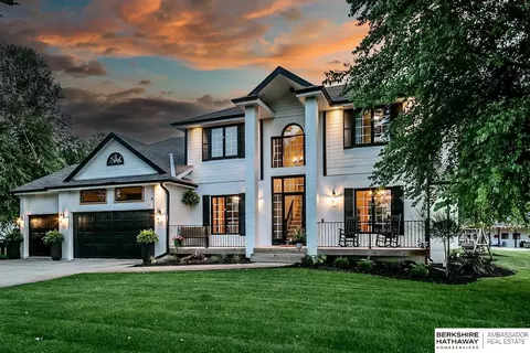 525 Sunset Dr, Yutan, NE 68073