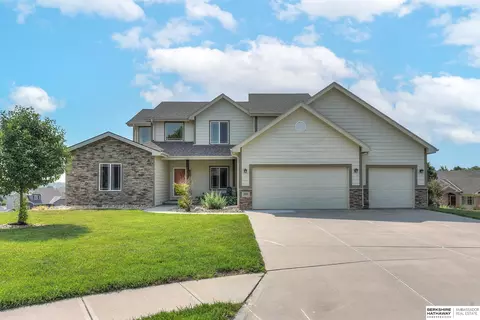 2801 N 170 Cir, Omaha, NE 68116
