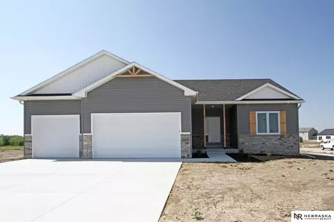 14601 St Ronan St, Waverly, NE 68462