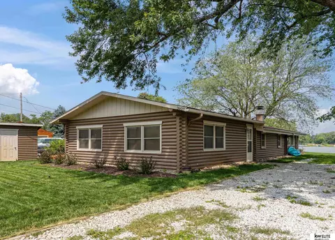 26622 Wirt Plz, Waterloo, NE 68069