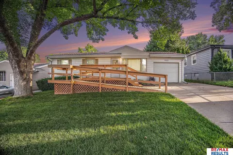 7922 Joseph St, Omaha, NE 68124