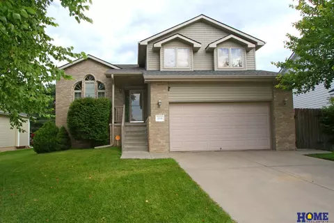 2856 Ohanlon Dr, Lincoln, NE 68516