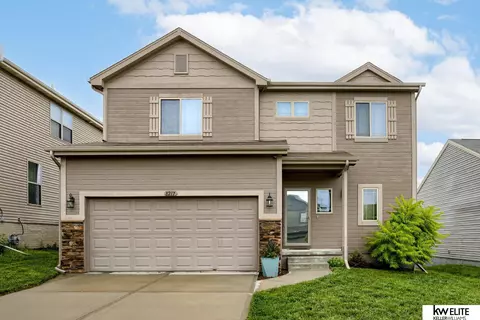 8217 N 147th St, Bennington, NE 68007