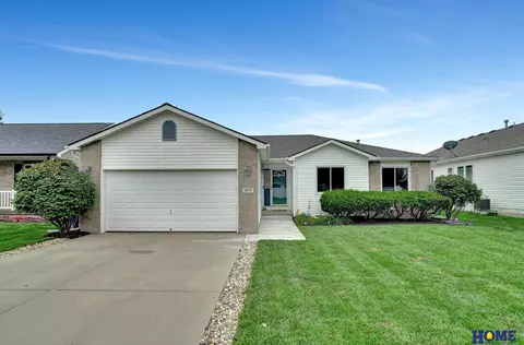 2837 Whitlock Rd, Lincoln, NE 68516
