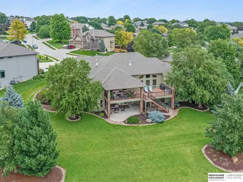 16435 Jaynes St, Omaha, NE 68116