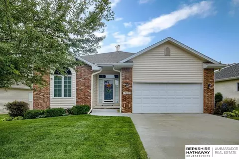17055 Western Ave, Omaha, NE 68118