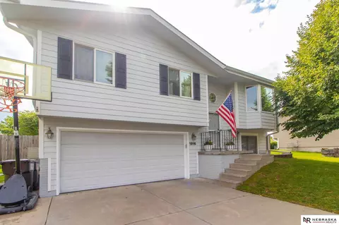 1916 SW 26th St, Lincoln, NE 68522
