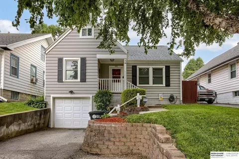 5011 Charles St, Omaha, NE 68132