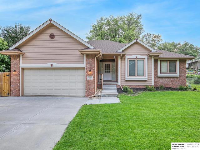4220 Clifton Dr, Omaha, NE 68134