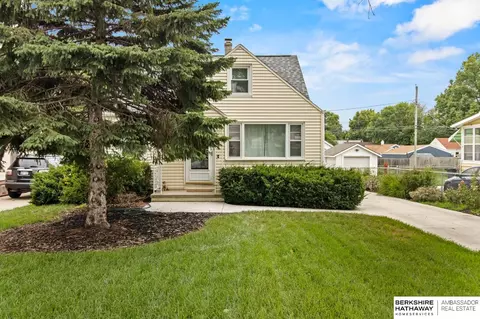 5627 Frances St, Omaha, NE 68106
