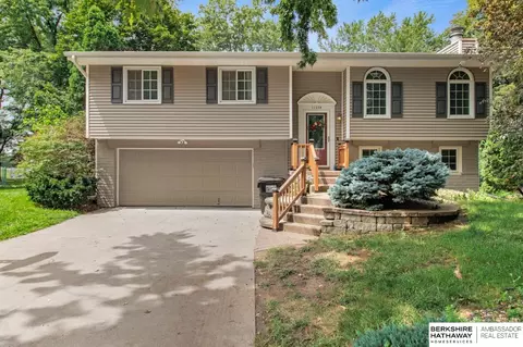 11558 Westmont Dr, Omaha, NE 68138