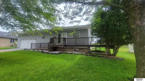 2509 Lynch Ave, Auburn, NE 68305
