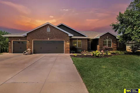 1309 Skyline Dr, Blair, NE 68008