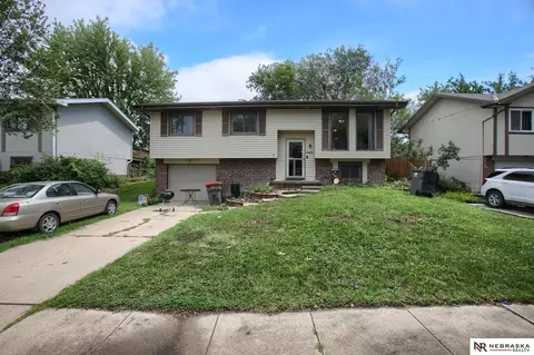 1440 SW 23rd St, Lincoln, NE 68522