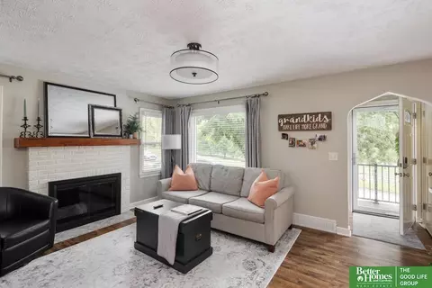 5019 Seward St, Omaha, NE 68104