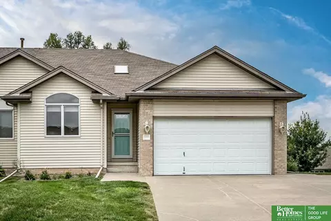 3804 N 157 Cir, Omaha, NE 68116