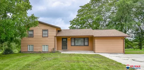 505 H St, Palmyra, NE 68418