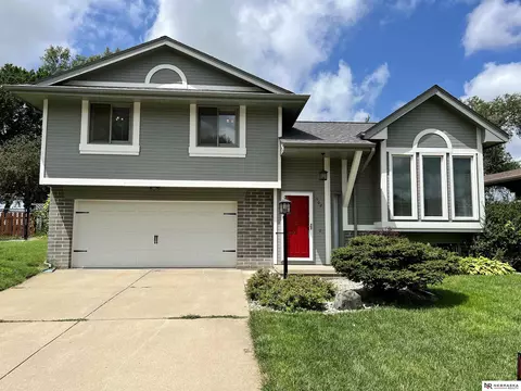 502 Fort St, Papillion, NE 68046