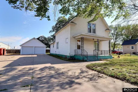 700 S Broad Street Cir, Fremont, NE 68025