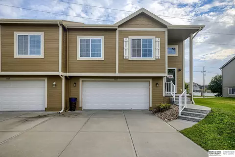 5127 S 195th Cir, Omaha, NE 68135