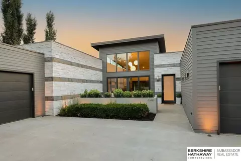 3348 S 226th Cir, Elkhorn, NE 68022