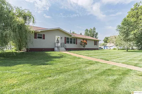 641 E 9th St, North Bend, NE 68649 photo 2