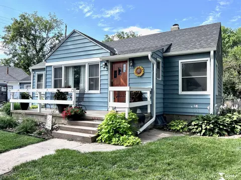 930 J St, Geneva, NE 68361