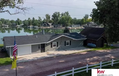 S12 Twin Lake Drive, Fremont, NE 68025