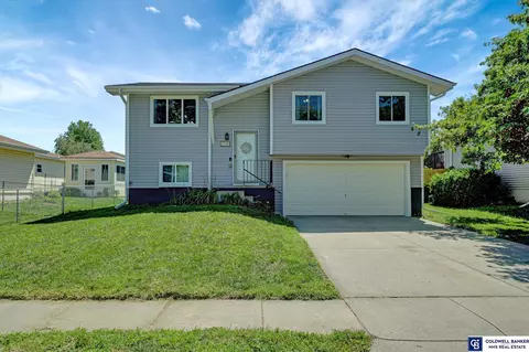 2241 W Laguna Rd, Lincoln, NE 68522