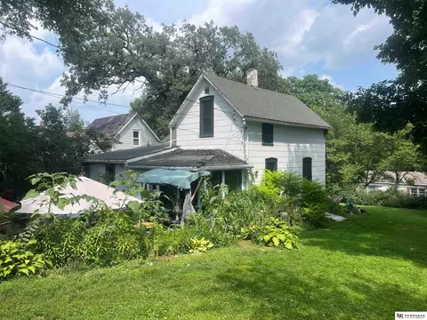 1020 S 8th St, Plattsmouth, NE 68048