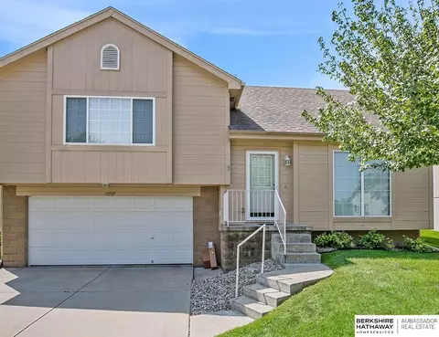 14507 Locust St, Omaha, NE 68116
