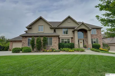 1212 N 187 St, Omaha, NE 68022