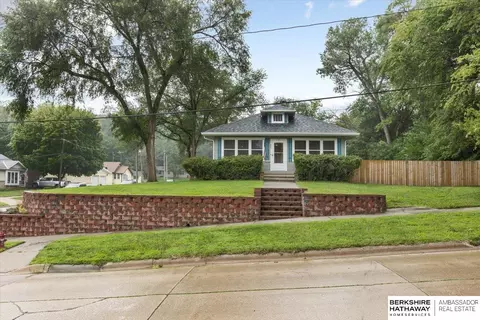 703 N 6th St, Missouri Valley, IA 51555