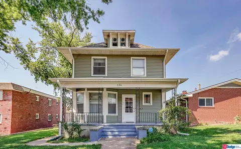 136 N 40 St, Omaha, NE 68131
