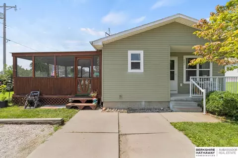 245 E Arthur St, Blair, NE 68008