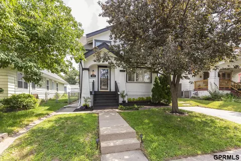 3075 S 32 St, Omaha, NE 68105
