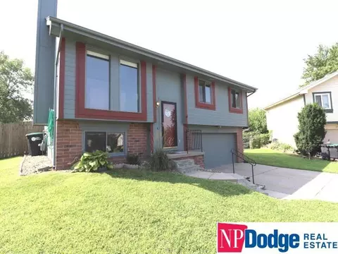 6415 N 80th Cir, Omaha, NE 68134