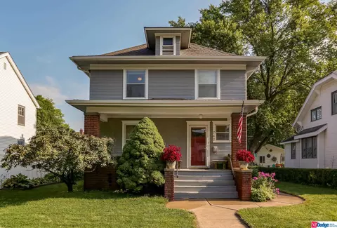 742 E 4th St, Fremont, NE 68025