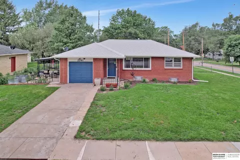 2241 N 57th St, Lincoln, NE 68504