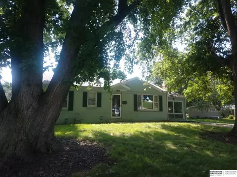 1009 Mayfield Ave, Omaha, NE 68132