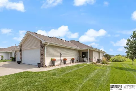 5425 Hardings Landing Rd, Council Bluffs, IA 51501