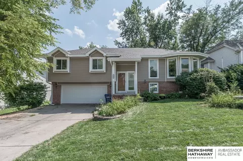 3409 Scott Dr, Bellevue, NE 68123