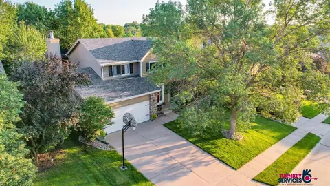 16871 K St, Omaha, NE 68135