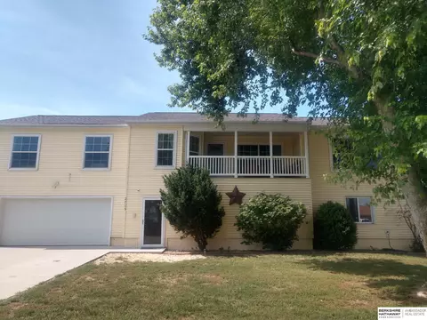 2705 Capehorn Cir, Plattsmouth, NE 68048